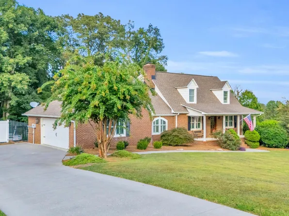 3046 Hawthorne St, Athens, TN 37303
