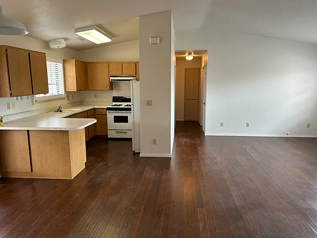 4441 N Verde Vista Dr — Photo 2