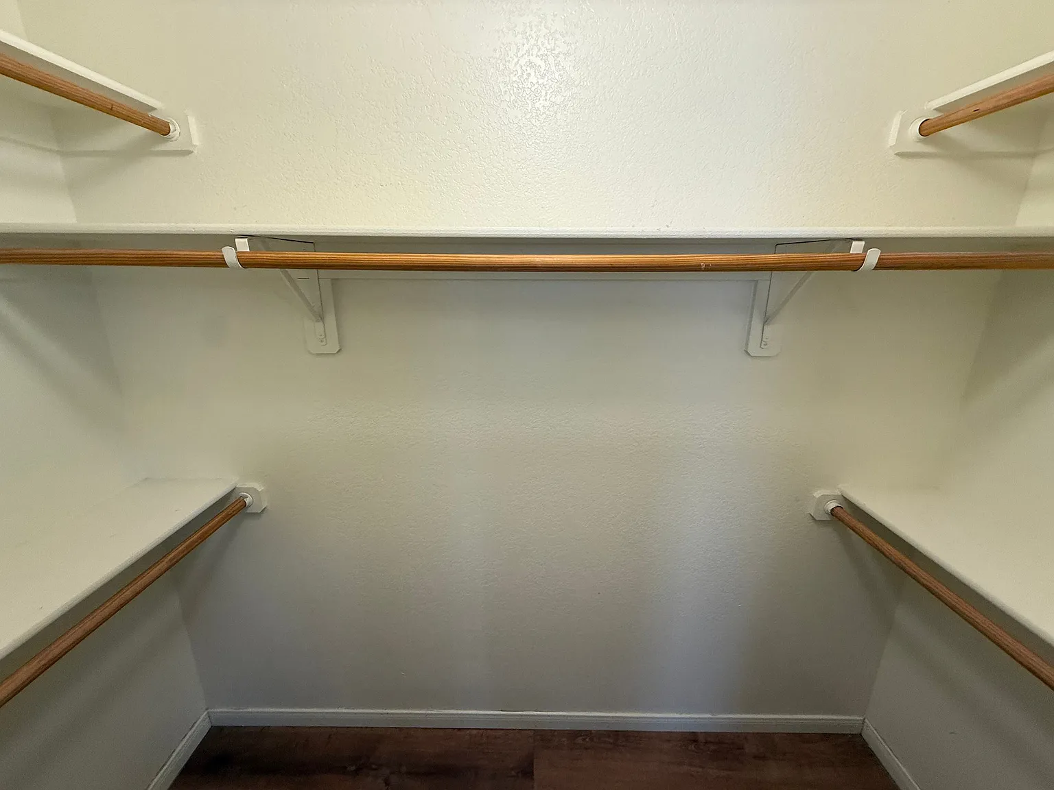 1301 Chips dr APT B — Photo 4