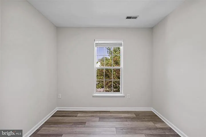 8880 Papillon Dr — Photo 30
