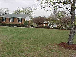 2nd image of 120 Deerwood Cir