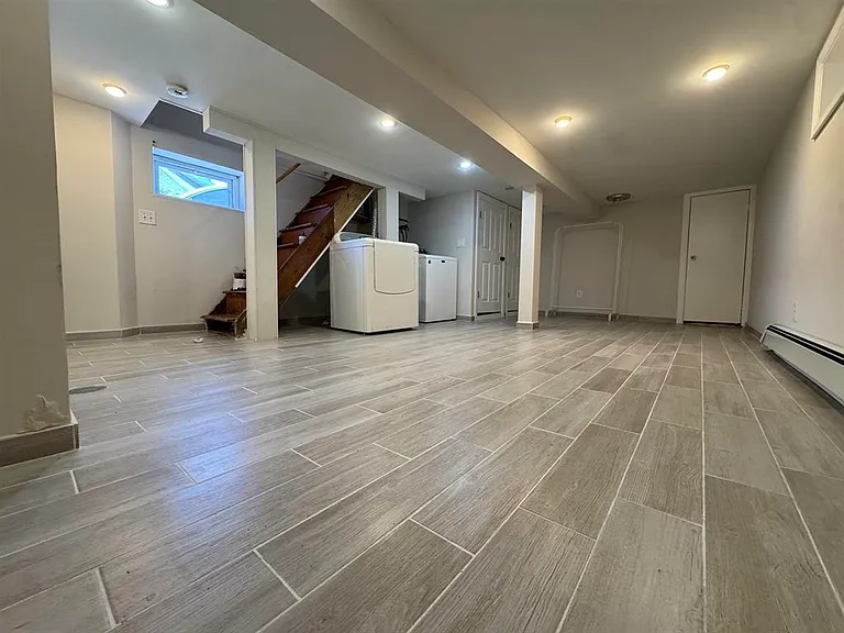 8906 Tonnelle Ave — Photo 11