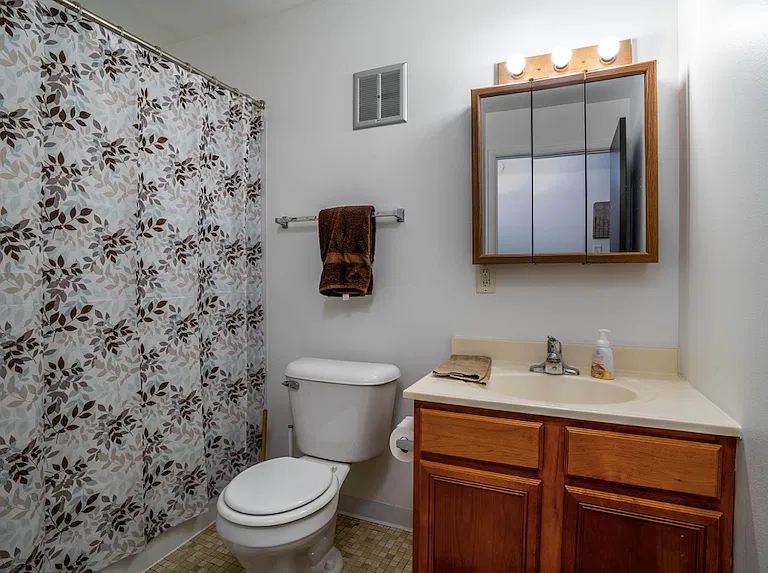 6420 Evergreen Ave #205 — Photo 7