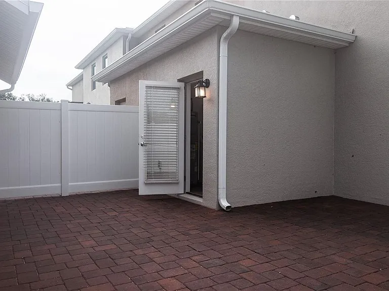 10518 Winter Stay Dr — Photo 24