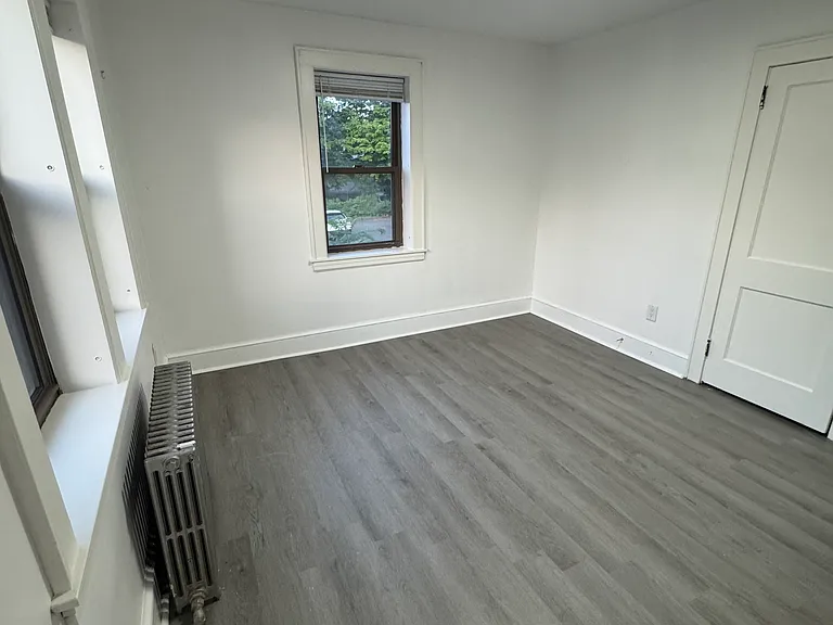 35 Rapallo Ave #3E — Photo 14