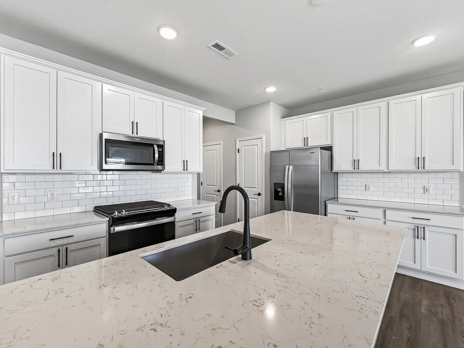 4810 Airlake Drive - 1 — Photo 4