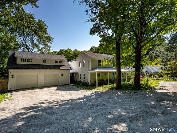 3rd image of 61 Lower Church Hill Road