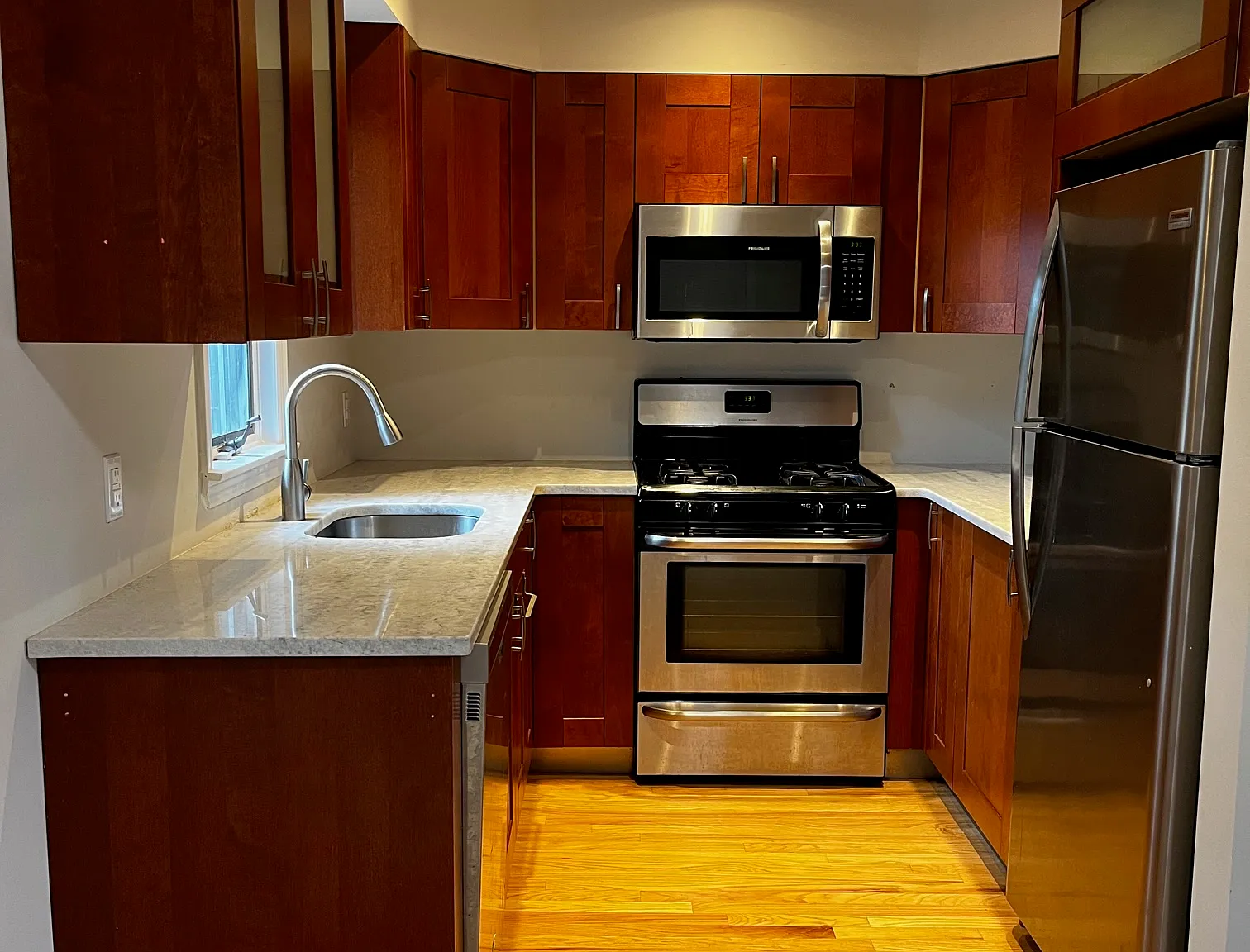 3 bed, 2.5 bath, 1850 sqft, $3,650 — Photo 4