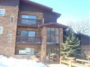 8459 Archer Ave APT 103, Willow Springs, IL 60480