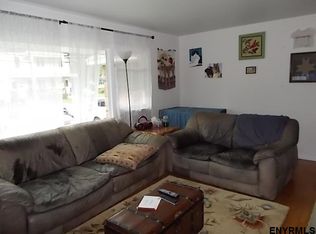 17 Russell Blessing Rd, Albany, NY 12203