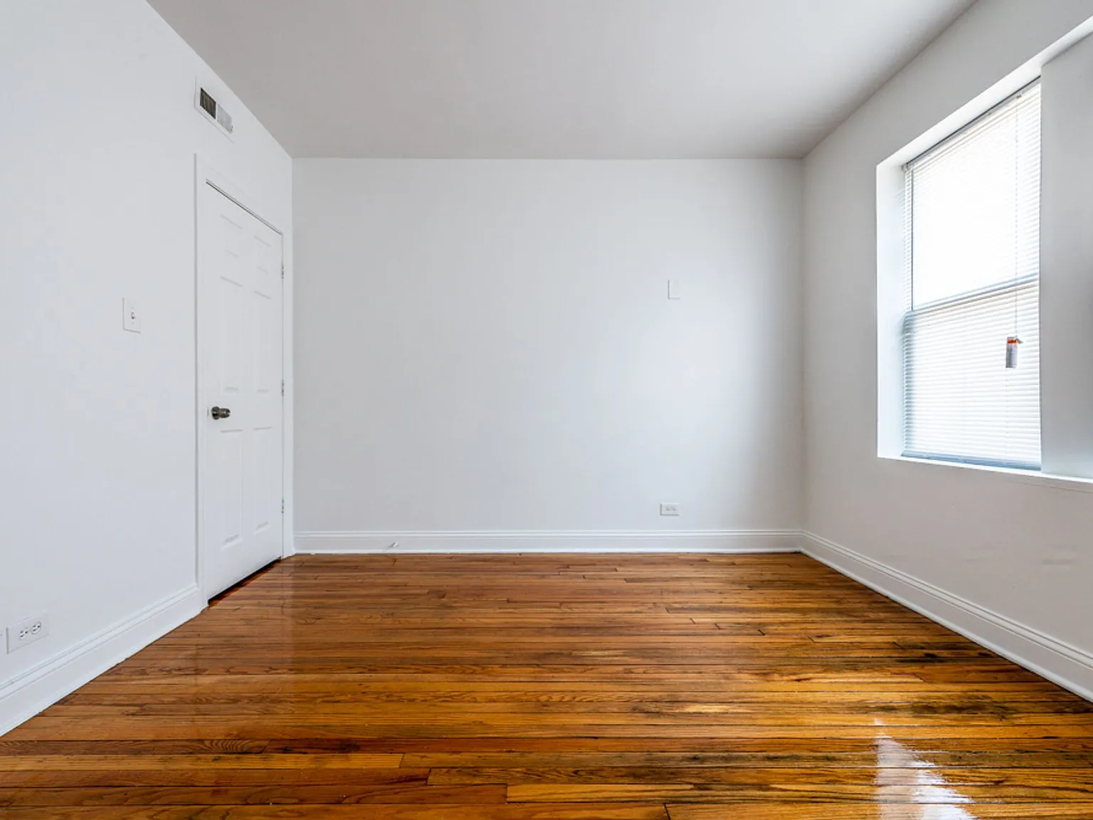 6104 S Campbell — Photo 2