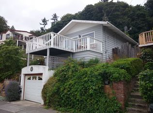 2302 Hobart Ave SW, Seattle, WA 98116