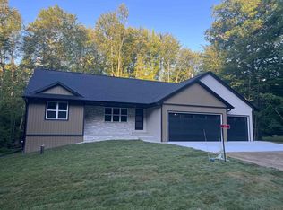 333 Ridge Haven Ct, Little Suamico, WI 54141