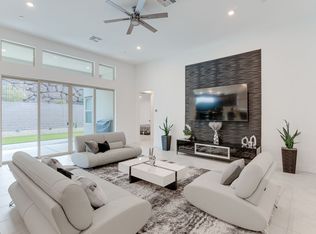 1985 Regal Bluff Dr, Henderson, NV 89052