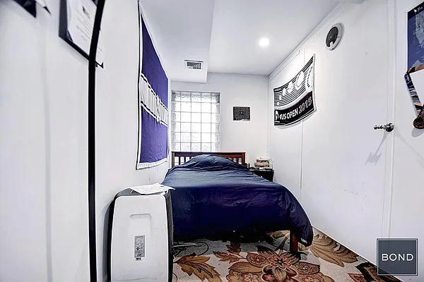 Rented by Bond New York | media 67