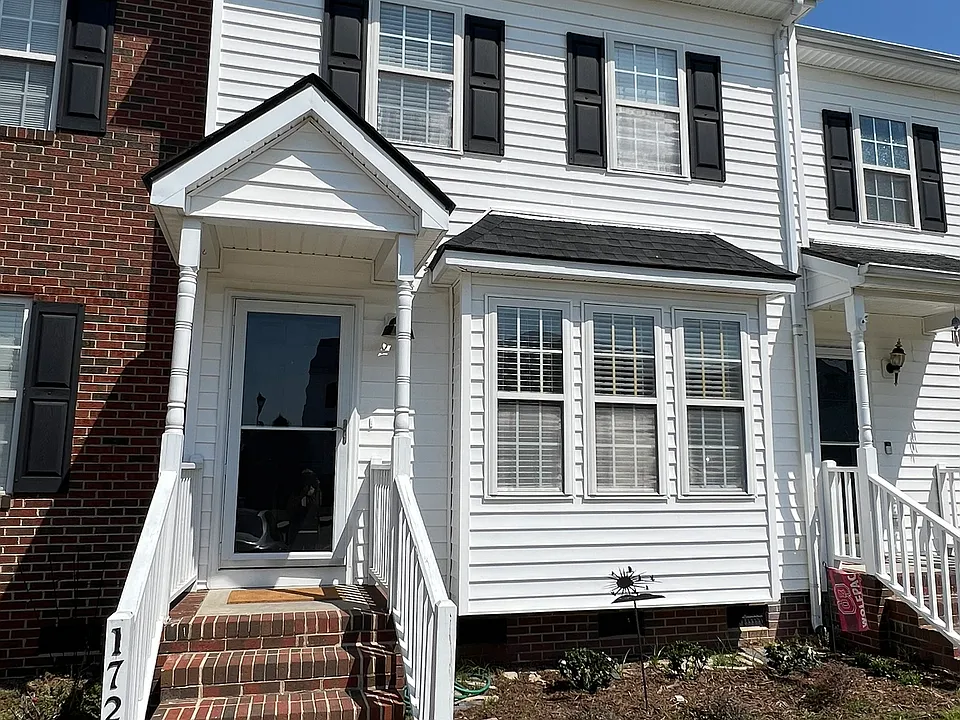 1722 Stroll Cir
