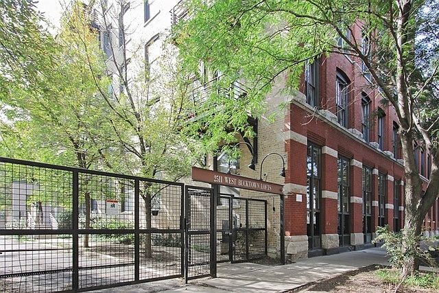 1st image of 2511 W Moffat St APT 208-G