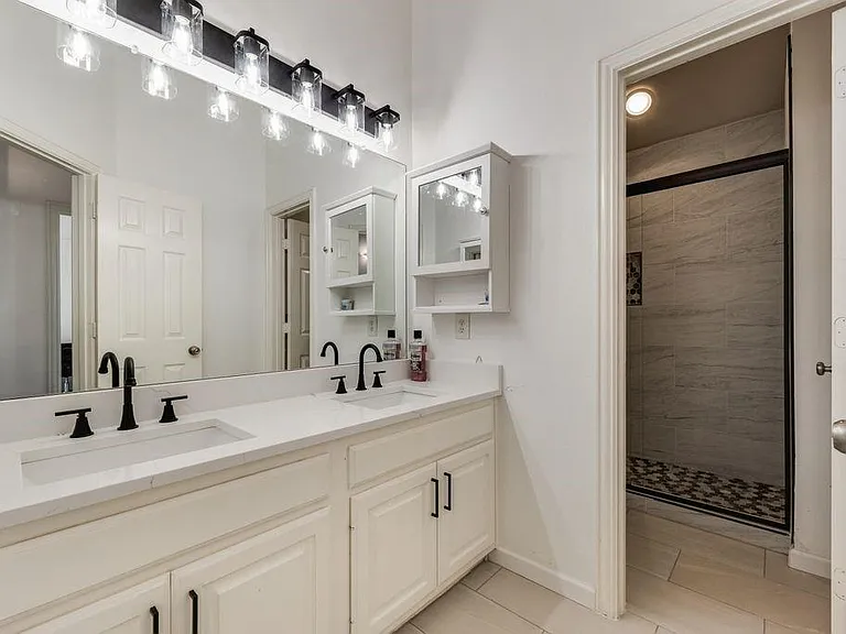 4104 Tiffany Dr — Photo 10