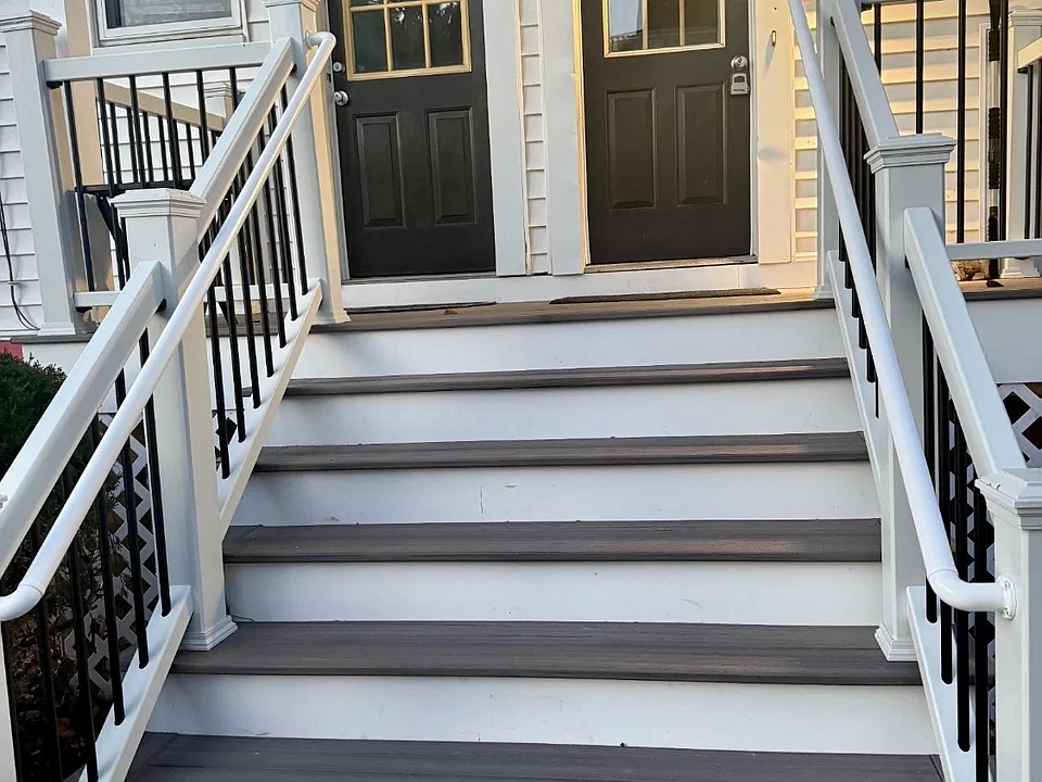 137 Whitwell St #3