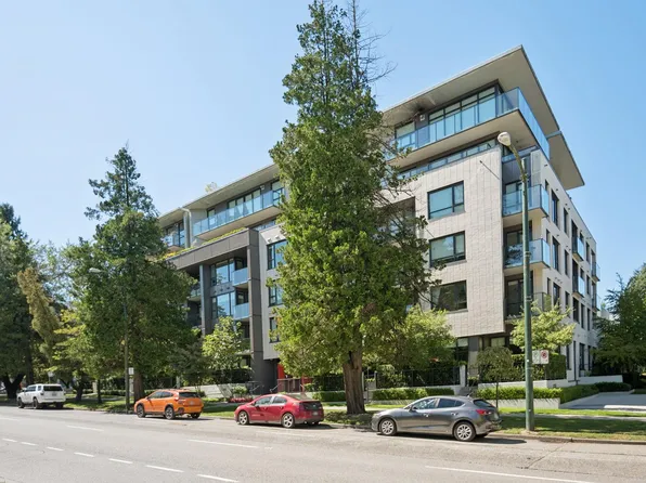 4427 Cambie St #301, Vancouver, BC V5Z 2Y8