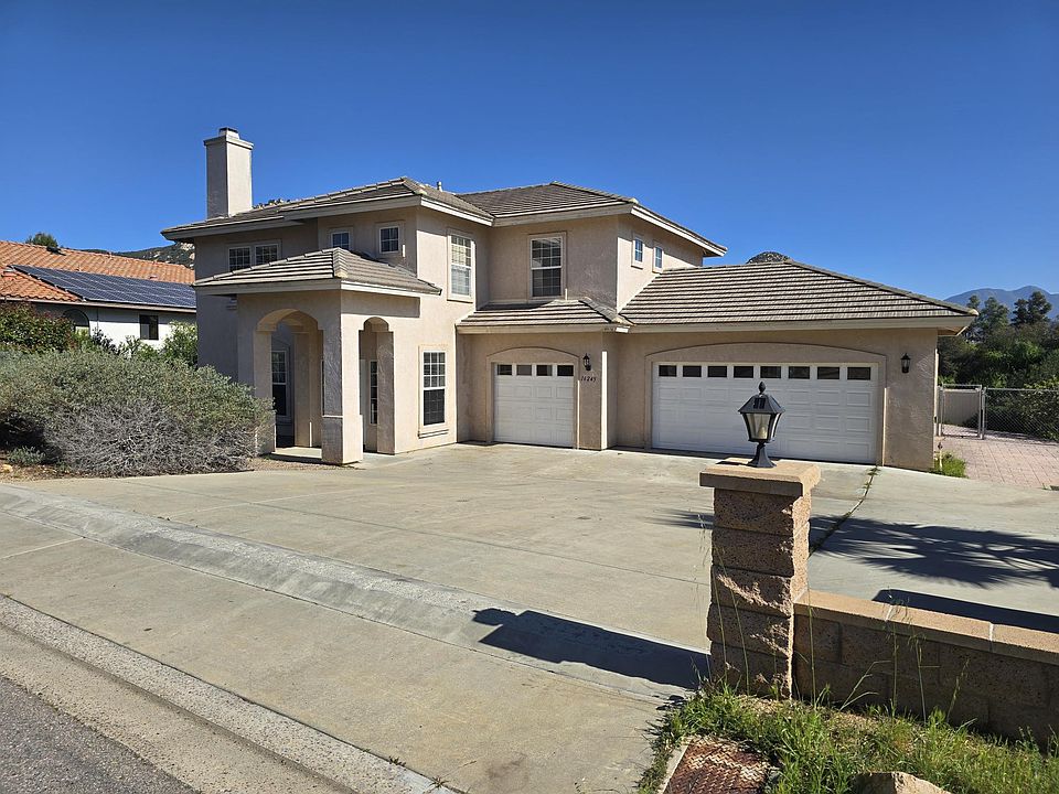 1st image of 16245 Daza Dr