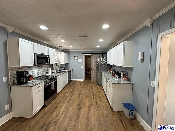 5th image of 14 Hamden Cir