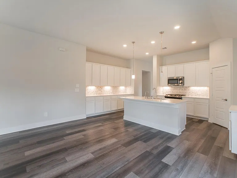 10289 S Goshawk Trl — Photo 10