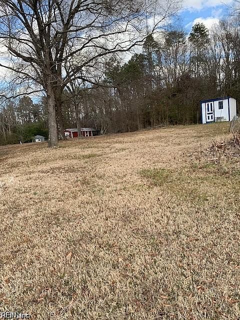 2nd image of 1103 River Rd