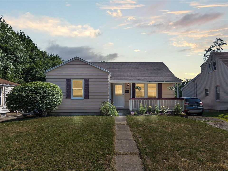 1648 Cass St, Niles, MI 49120 Zillow