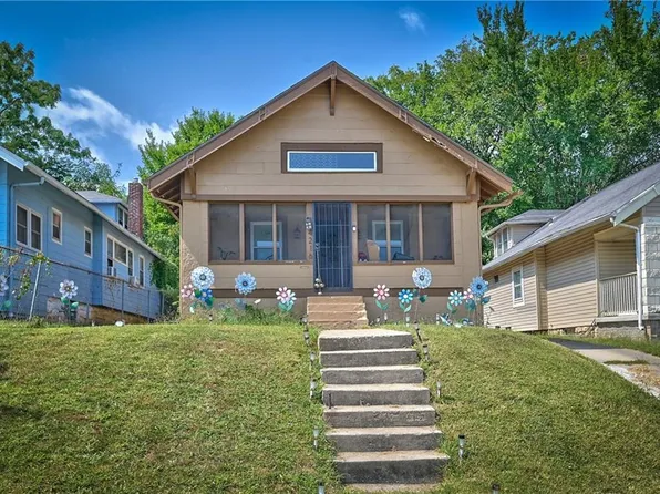 4216 College Ave, Kansas City, MO 64130