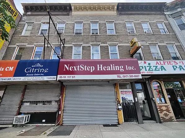 8610 117th St, Richmond Hill, NY 11418