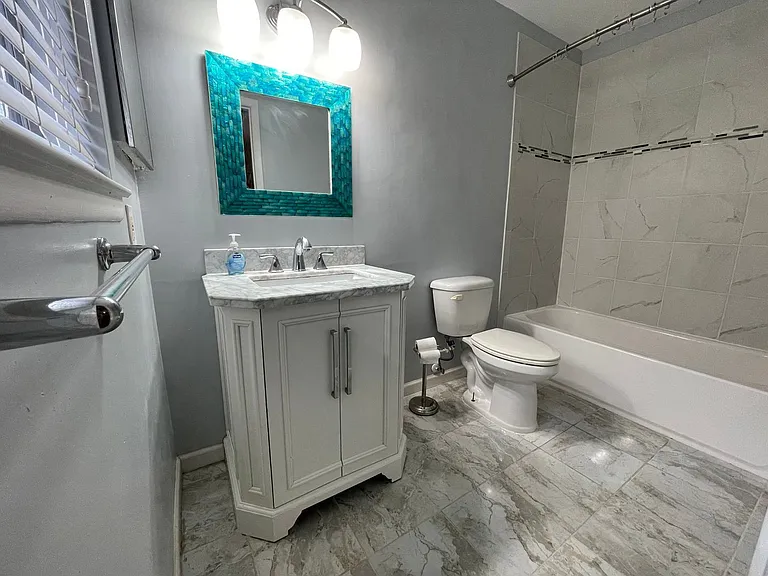 710 Raymond Cir — Photo 10