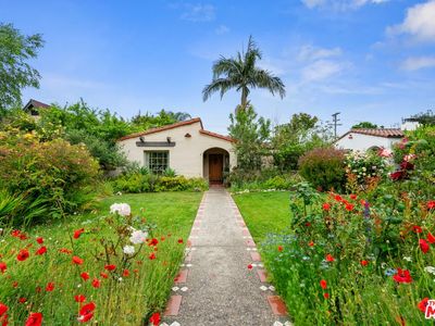 2116 Las Lunas St, Pasadena, CA, 91107