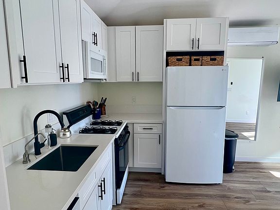 5th image of 1359 Chalcedony St #1361