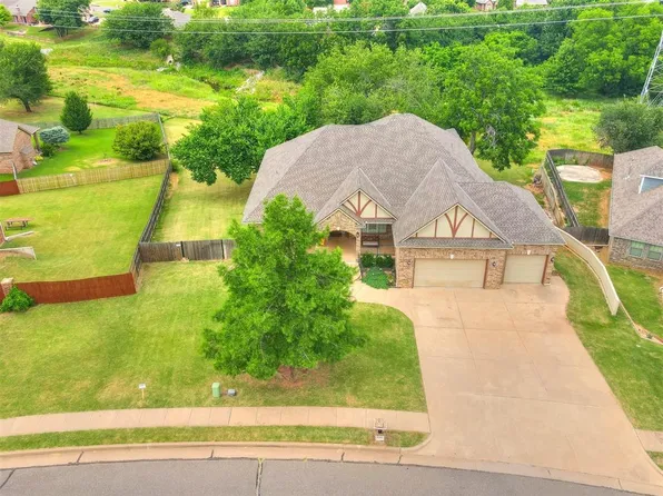 2511 Ashe Creek Dr, Edmond, OK 73034