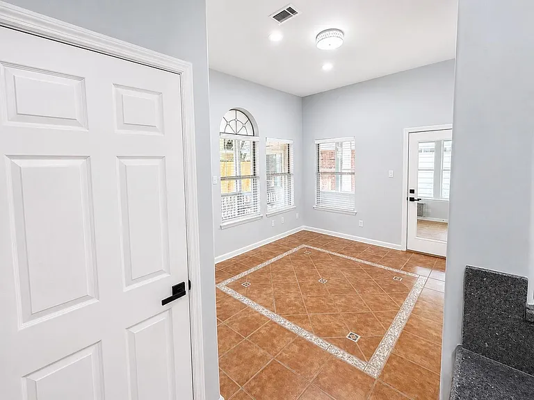 22 Cypress Bayou Ct — Photo 13