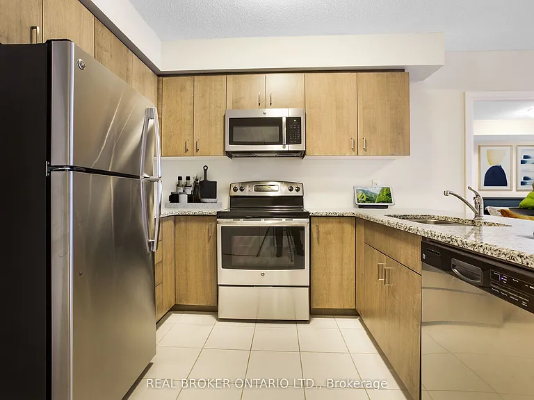 53 Arthur St S #802 — Photo 8