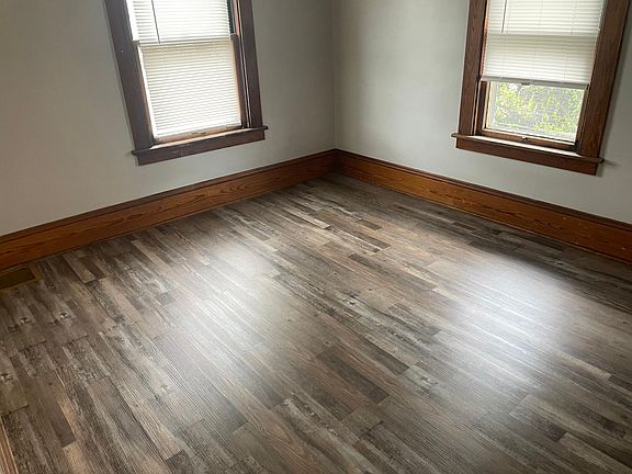 5th image of 1239 10th St NW