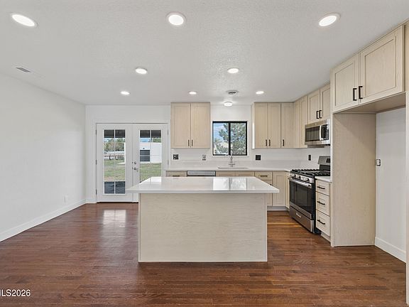 5th image of 3587 Arcadia Dr