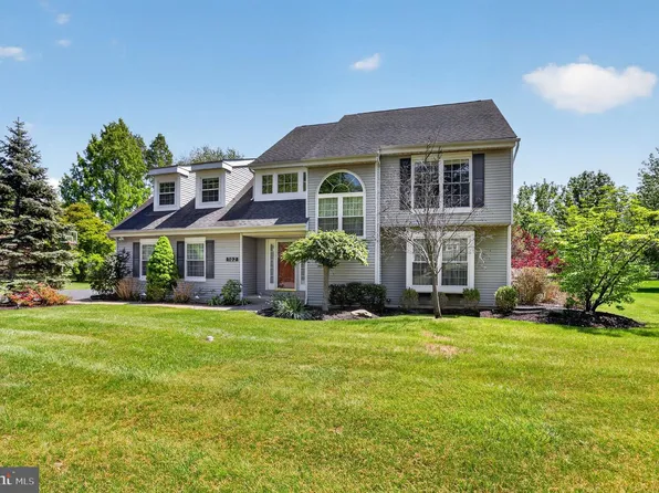102 Grouse Ct, North Wales, PA 19454