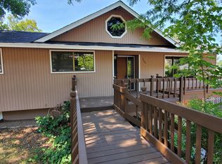 1760 NE Hillcrest Ln, Grants Pass, OR 97526