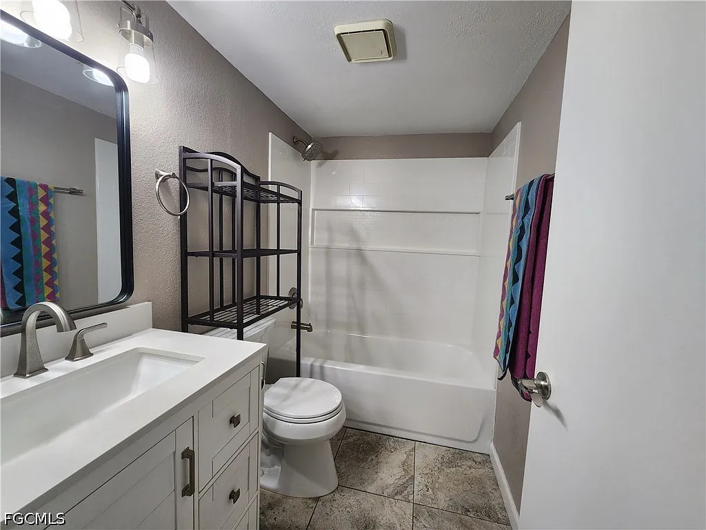 2 bed, 2.0 bath, 1199 sqft, $1,500 — Photo 4