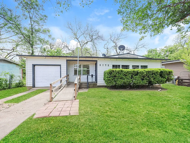 5175 Cardiff St — Photo 1