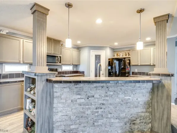 5109 Redbud Dr SW #343, Navarre, OH 44662