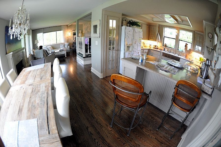 granite counter tops,h/w flr