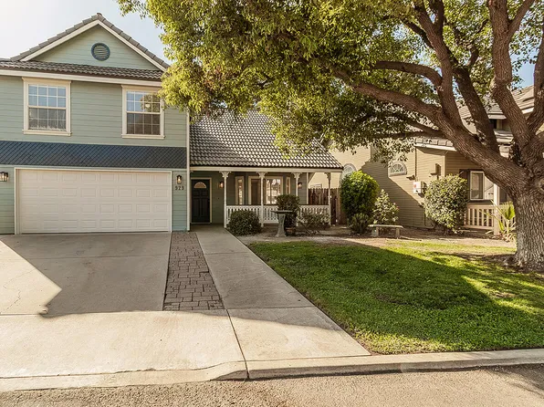 929 S Pinkham Street, Visalia, CA 93292