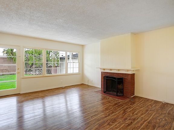 4th image of 7509 Irwingrove Dr