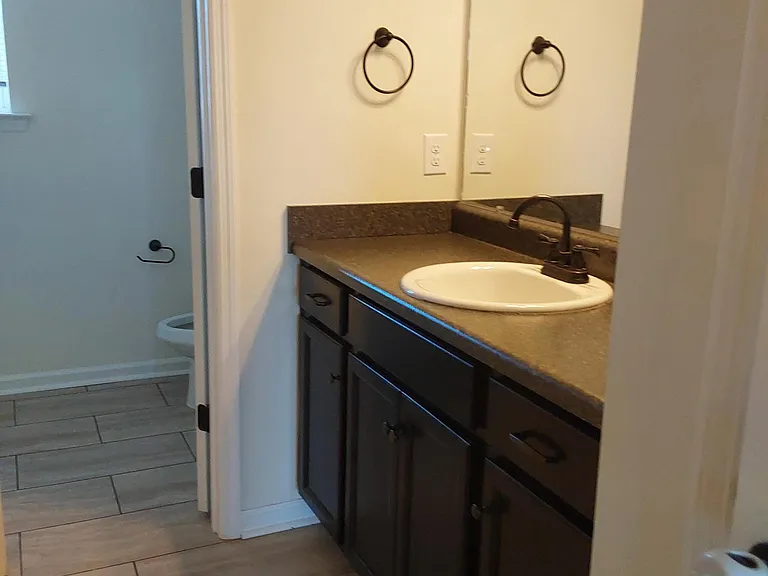 3900 Harper Franklin Ave — Photo 15