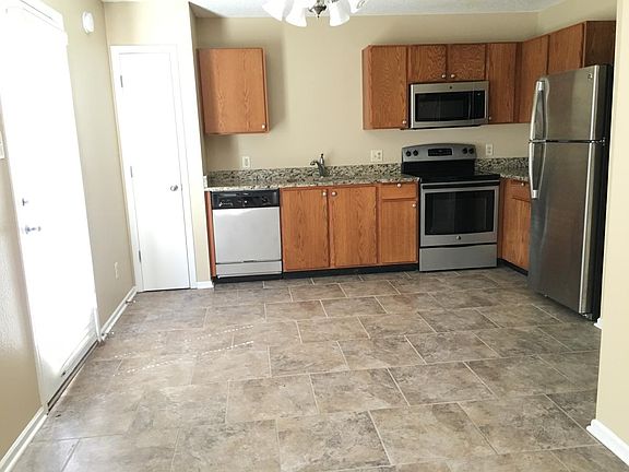 4th image of 9025 Southernwood Way