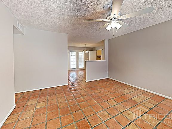 4th image of 1246 E Barbara Dr